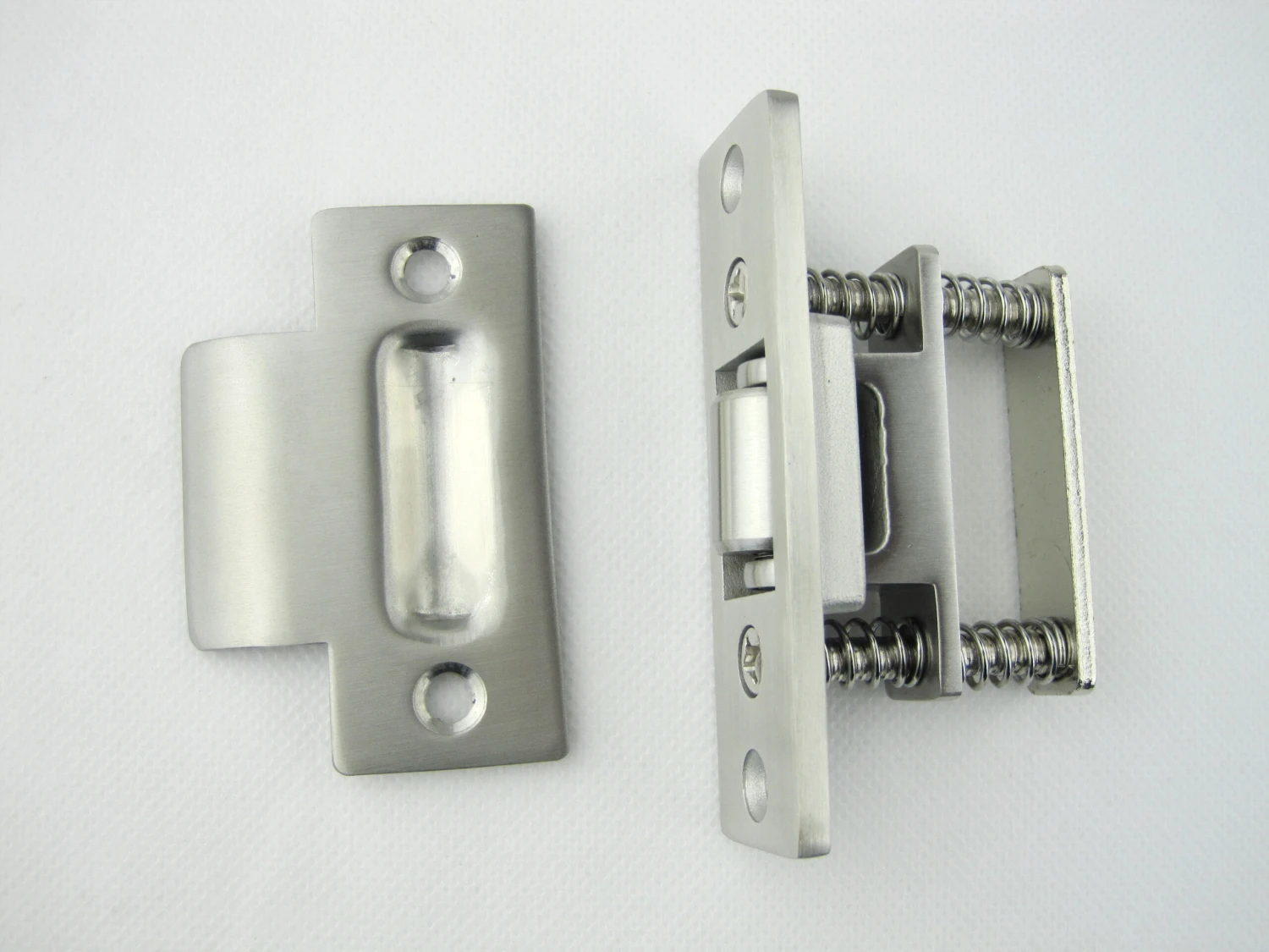 Worldwide - Heavy Duty Roller Latch - 304 Stainless Steel 2 Worldwide - Heavy Duty Roller Latch - 304 Stainless Steel - Image 2