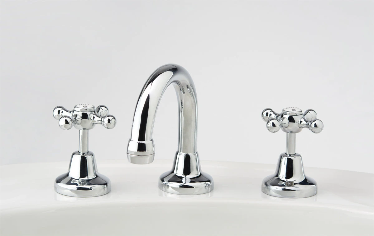 CB Ideal - Roulette - Basin Set With Fixed Gooseneck Outlet 1 CB Ideal - Roulette - Basin Set With Fixed Gooseneck Outlet