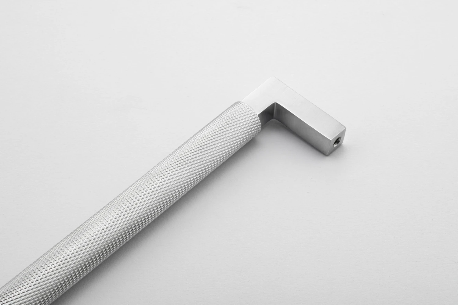 Iver - Brunswick Knurled Cabinet 'D' Handle & Backplate CTC160, 256, 320, 450mm 2 Iver - Brunswick Knurled Cabinet 'D' Handle & Backplate CTC160, 256, 320, 450mm - Image 2